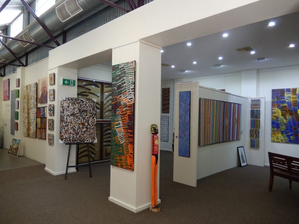  Mbantua Fine Art Gallery